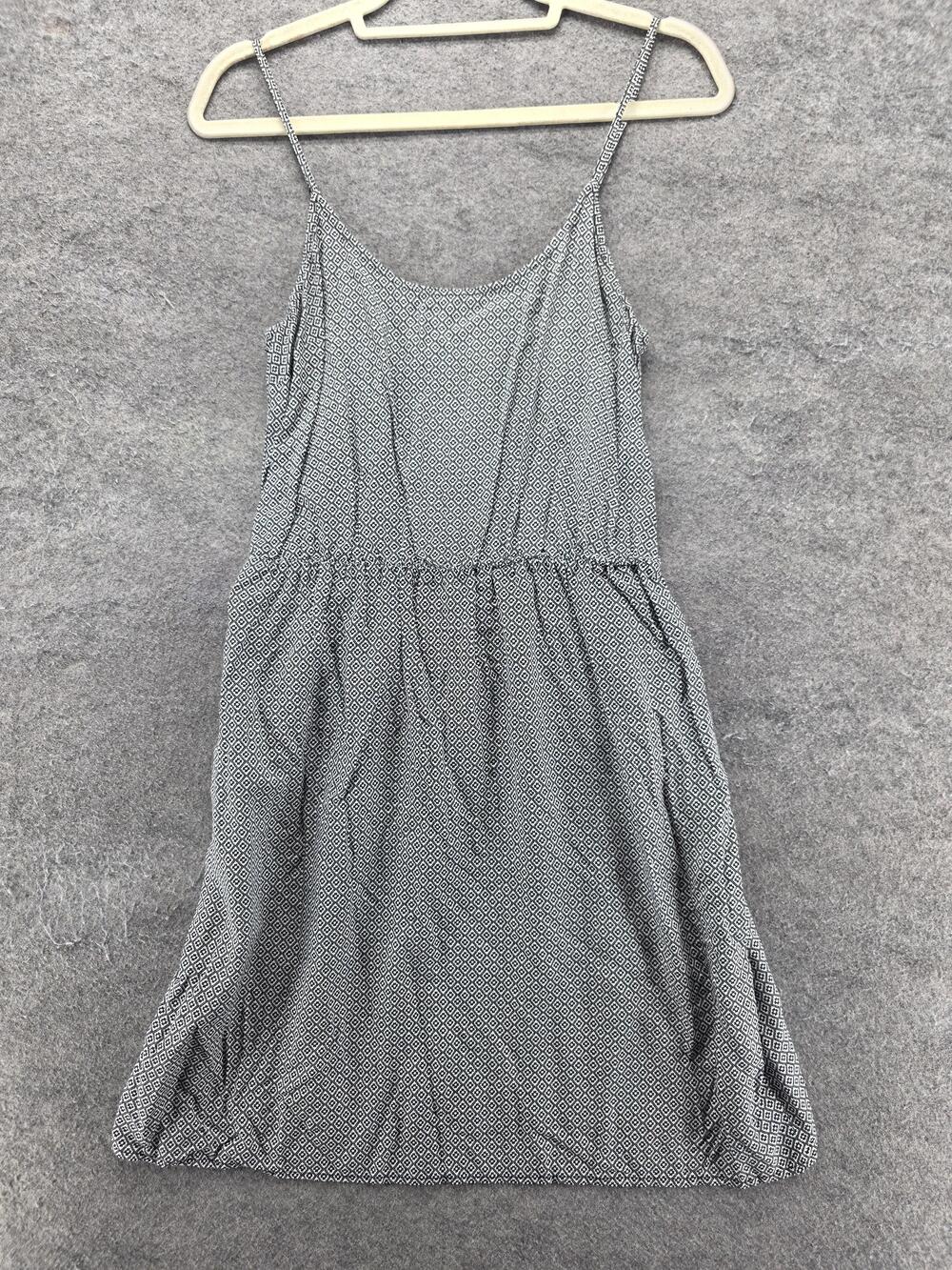 Old Navy Dress Womens M Black Sundress Short Scoop Neck Strappy Geometric Rayon